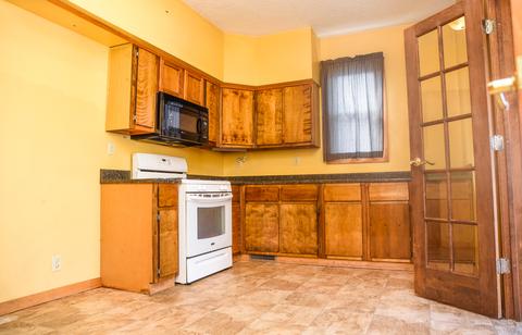 1303 W 3rd St, Dixon, IL 61021 photo 9