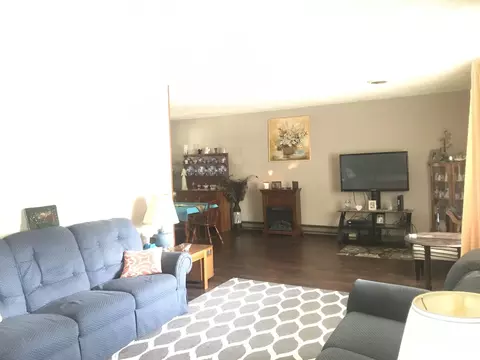 6 Westminster Dr, Spring Valley, IL 61362 photo 2