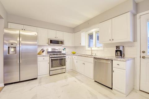 171 E Millers Rd, Des Plaines, IL 60016 photo 8