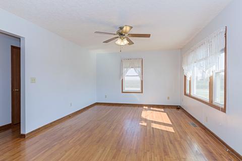 803 North St, Chenoa, IL 61726 photo 8