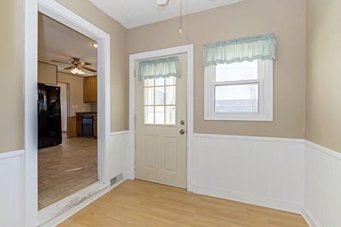 803 North St, Chenoa, IL 61726 photo 3