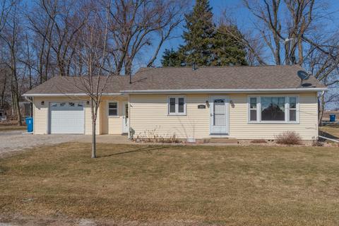 803 North St, Chenoa, IL 61726 photo 1