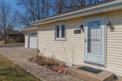 803 North St, Chenoa, IL 61726 photo 2