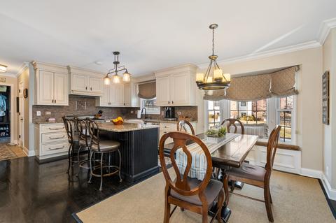 2175 Menomini Ln, Wheaton, IL 60189 photo 6