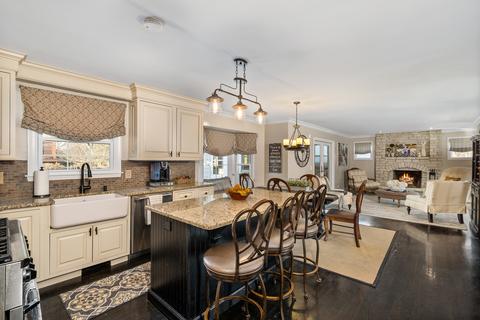 2175 Menomini Ln, Wheaton, IL 60189 photo 5