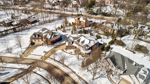 2101 Stonebridge Ct, Wheaton, IL 60189 photo 5