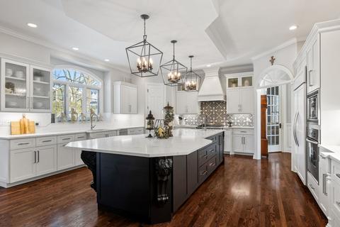 2101 Stonebridge Ct, Wheaton, IL 60189 photo 9