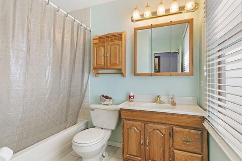 2200 Flicker Ln, Rolling Meadows, IL 60008 photo 17