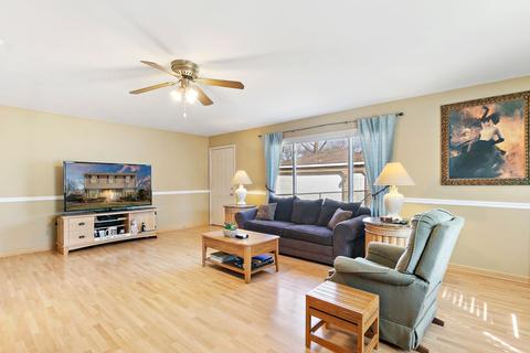 2200 Flicker Ln, Rolling Meadows, IL 60008 photo 7