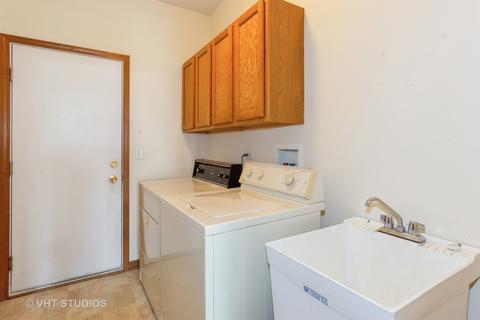 11638 Chesapeake Dr, Plainfield, IL 60585 photo 16
