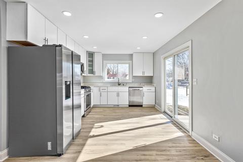 705 Buckeye Dr, Hoffman Estates, IL 60169 photo 8