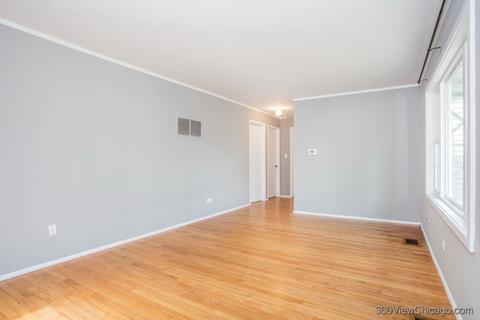 1032 Cherry St, Wheaton, IL 60187 photo 3
