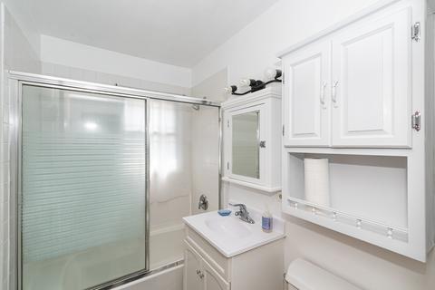925 E Algonquin Rd, Des Plaines, IL 60016 photo 12