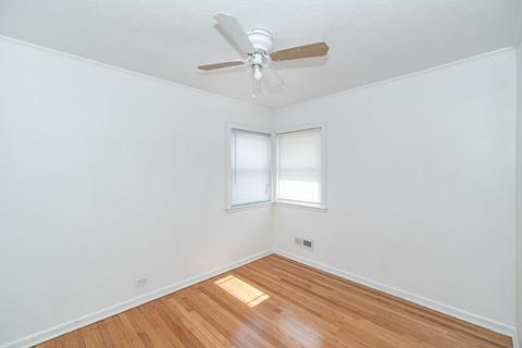 925 E Algonquin Rd, Des Plaines, IL 60016 photo 11