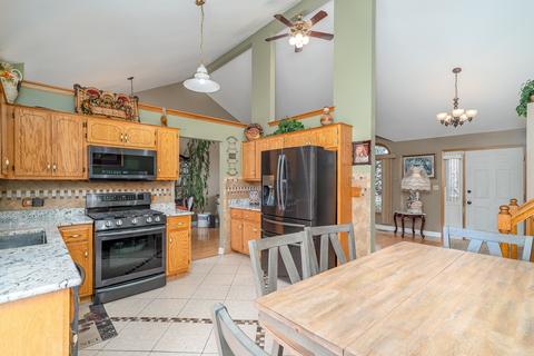16600 Spangler Rd, Plainfield, IL 60586 photo 5