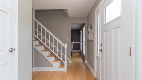 1 Woods Chapel Rd, Rolling Meadows, IL 60008 photo 4