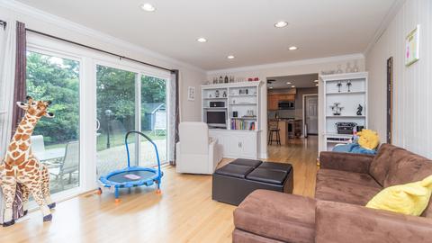 1 Woods Chapel Rd, Rolling Meadows, IL 60008 photo 14