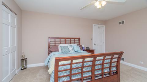 1 Woods Chapel Rd, Rolling Meadows, IL 60008 photo 29