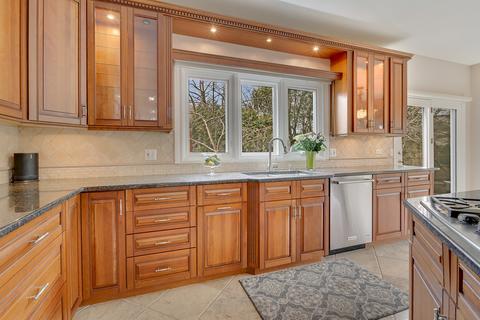 1065 E Hillside Rd, Naperville, IL 60540 photo 12