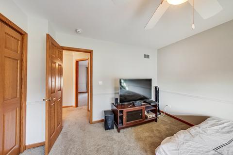 40 Center Ave, Wheeling, IL 60090 photo 42