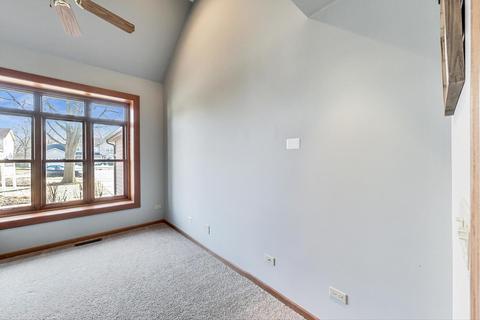 40 Center Ave, Wheeling, IL 60090 photo 11