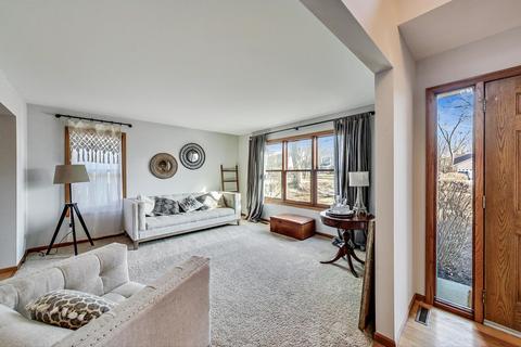 40 Center Ave, Wheeling, IL 60090 photo 5