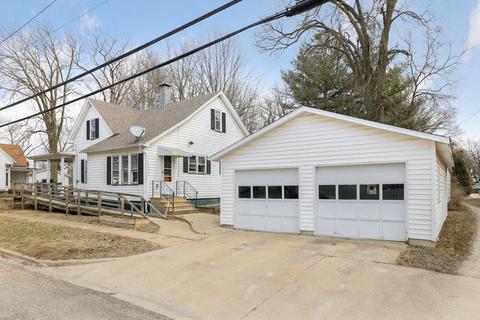 301 E Main St, Monticello, IL 61856 photo 7