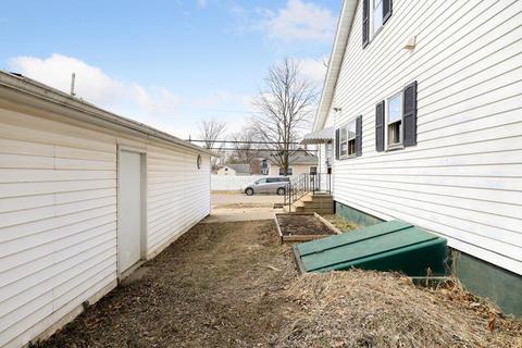 301 E Main St, Monticello, IL 61856 photo 10
