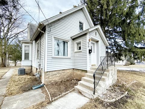 620 Mcclure Ave, Elgin, IL 60123 photo 2