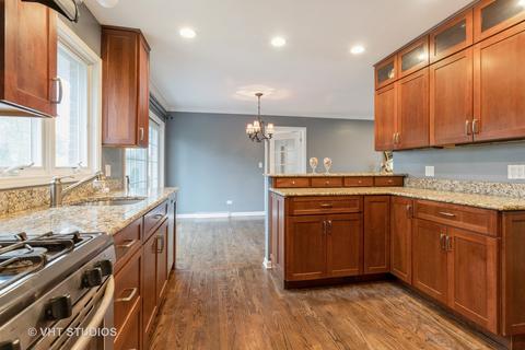 1 E Sunset Rd, Mount Prospect, IL 60056 photo 4
