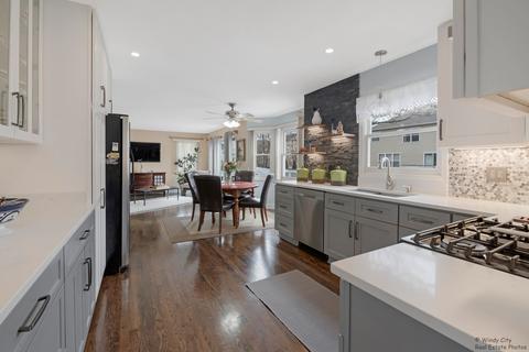 227 Cimarron Rd E, Lombard, IL 60148 photo 9