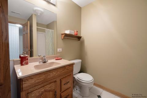227 Cimarron Rd E, Lombard, IL 60148 photo 24
