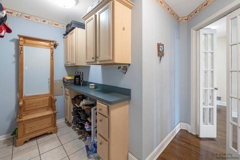 227 Cimarron Rd E, Lombard, IL 60148 photo 14