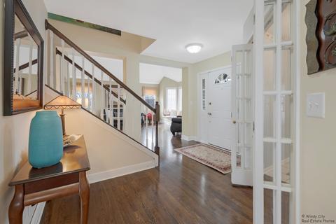 227 Cimarron Rd E, Lombard, IL 60148 photo 8