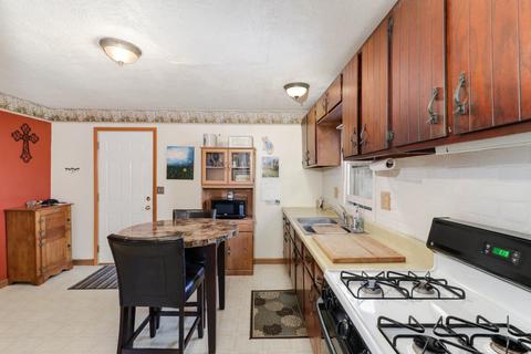 812 E Locust St, Bloomington, IL 61701 photo 12