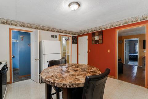 812 E Locust St, Bloomington, IL 61701 photo 13