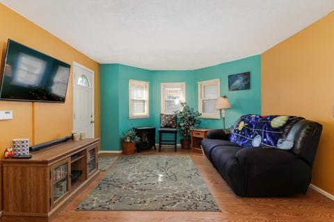 812 E Locust St, Bloomington, IL 61701 photo 3