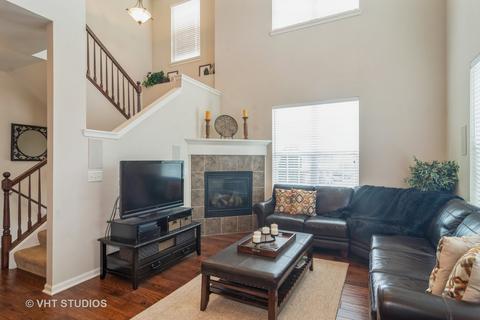 1921 Potomac Ct, Wheeling, IL 60090 photo 3