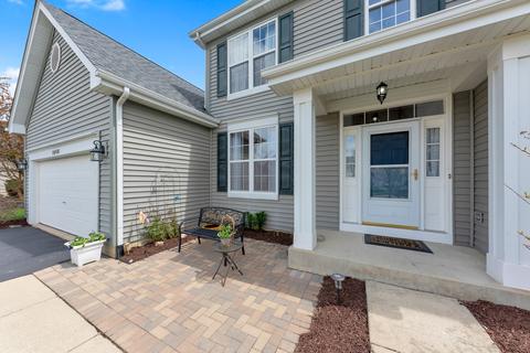 1040 Amaranth Dr, Aurora, IL 60504 photo 2