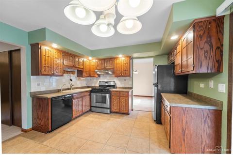 1408 Devonshire Dr, Joliet, IL 60435 photo 8