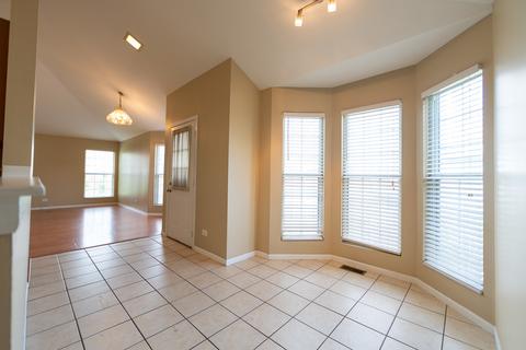 1052 Georgian Pl, Bartlett, IL 60103 photo 10