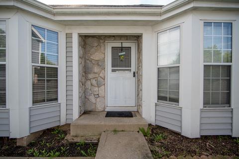 1052 Georgian Pl, Bartlett, IL 60103 photo 2