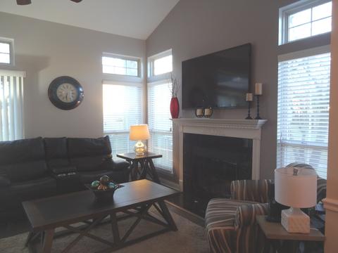 426 Cromwell Cir #4, Bartlett, IL 60103 photo 4