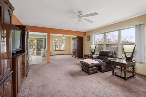 22922 Judith Dr, Plainfield, IL 60586 photo 2