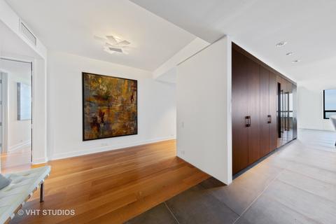 180 E Pearson St #6703, Chicago, IL 60611 photo 4