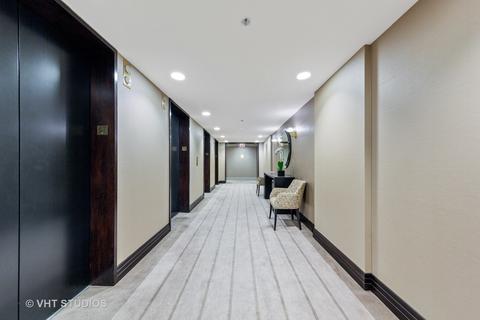 180 E Pearson St #6703, Chicago, IL 60611 photo 2