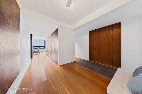 180 E Pearson St #6703, Chicago, IL 60611 photo 5