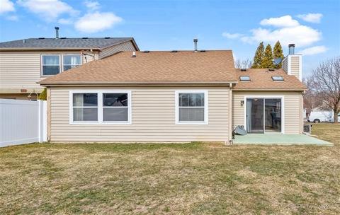 349 Chaparral Cir, Elgin, IL 60120 photo 25