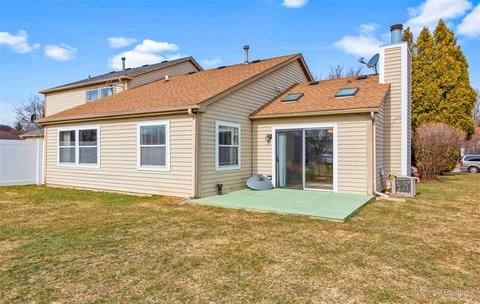 349 Chaparral Cir, Elgin, IL 60120 photo 22