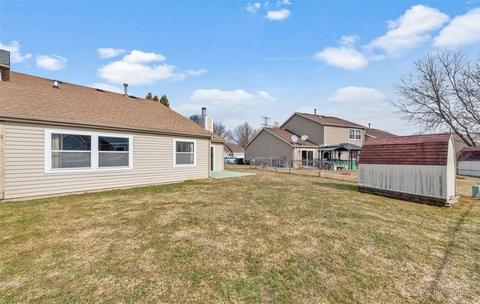 349 Chaparral Cir, Elgin, IL 60120 photo 26